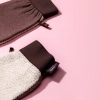Cosibella Accessories – Mănușă exfoliantă dublă față pentru corp – Desert Beige