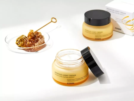 Cosrx - Propolis Light Cream - Cremă ușoară pe bază de extract de propolis - 65ml