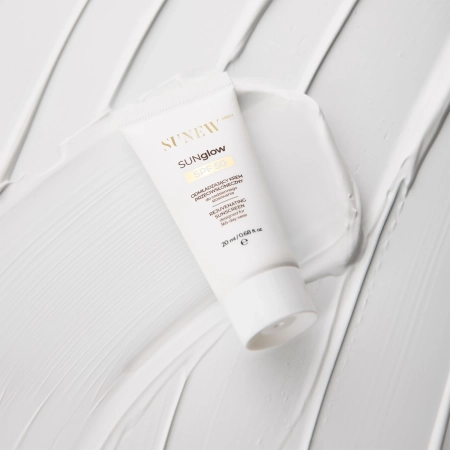 SunewMed+ - SUNglow SPF50 Cremă de Protecție Solară pentru Față cu Efect de Întinerire - 20ml