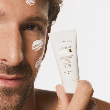 SunewMed+ - SUNglow SPF50 Cremă de Protecție Solară pentru Față cu Efect de Întinerire - 20ml