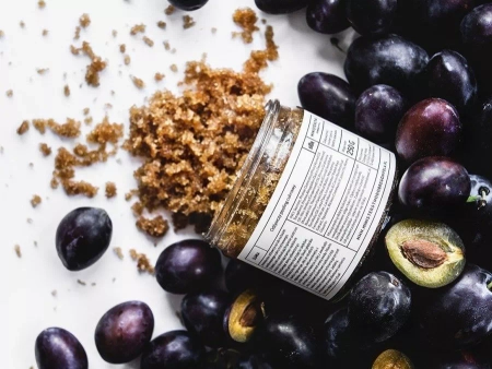 Ministerstwo Dobrego Mydła - Peeling zaharos hrănitor - Prună - 300 g