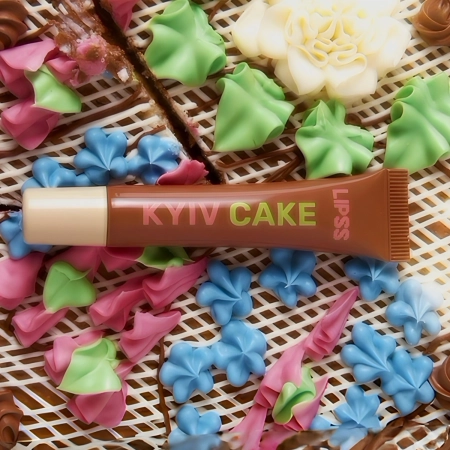 LIPSS - Lipper Lip Gloss - Luciu de buze - Kyiv Cake - 8 ml