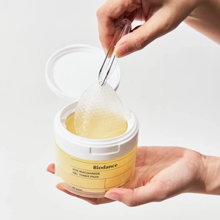 Biodance - Vita Niacinamide Gel Toner Pads - Dischete iluminatoare pentru față - 60 buc.