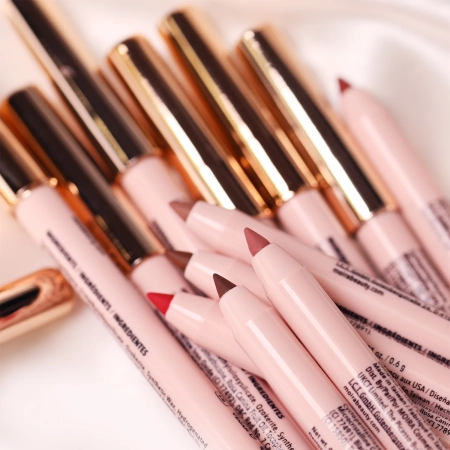 Moira - Lip Appeal Waterproof Liner - Creion de buze rezistent la apă „Creion contur buze” - 023 Identity - 0,6 g 