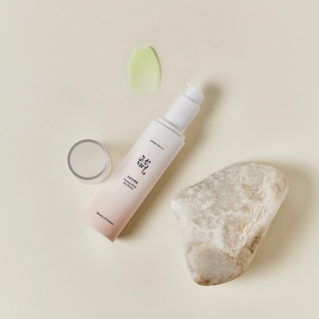 Beauty Of Joseon - Ginseng Moist Sun Serum SPF50+/PA++++ - Ser pentru protecția solară cu ginseng - 50ml