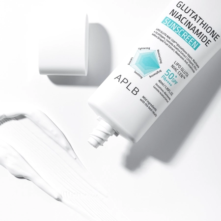 APLB - Glutathione Niacinamide Sunscreen SPF50+ PA++++ - Cremă facială de iluminare cu filtru - 40ml 